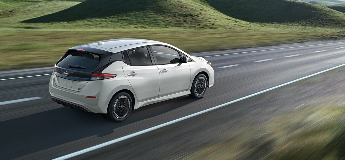 2025 nissan leaf rear profile