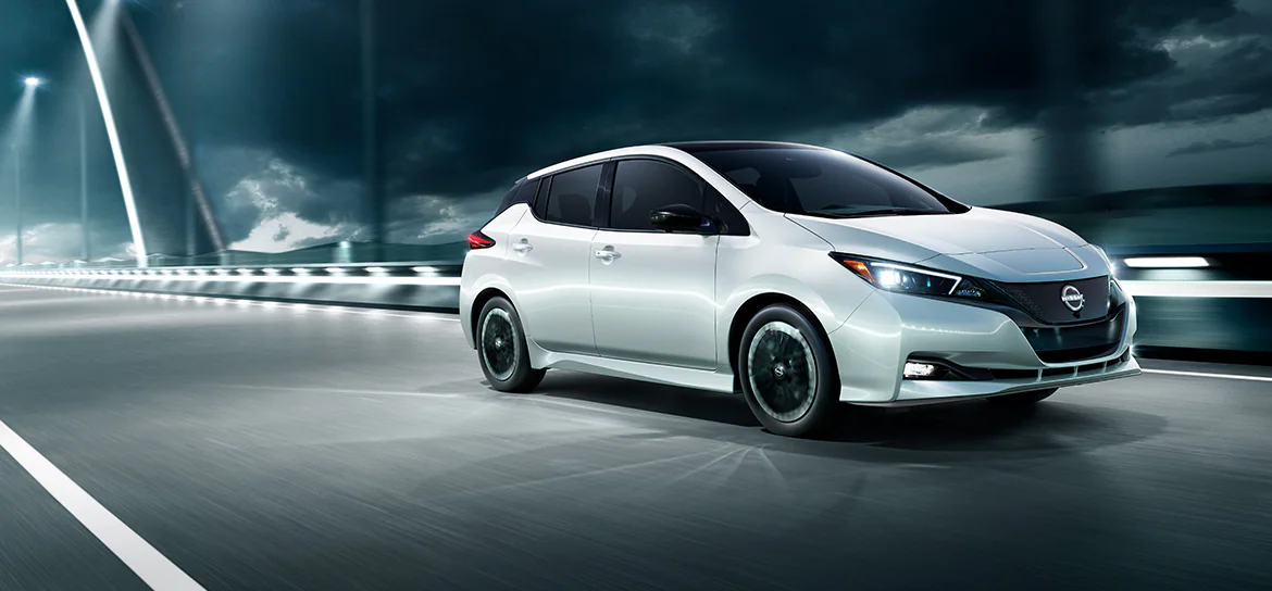 2025 nissan leaf white night