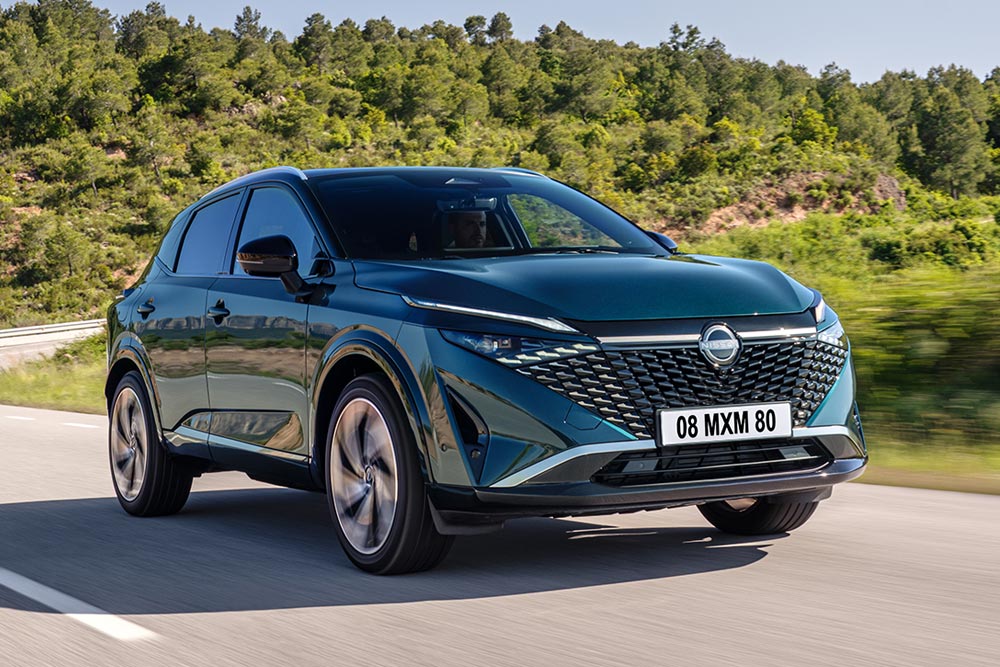 alithines istories taxidevontas stin ellada me nissan