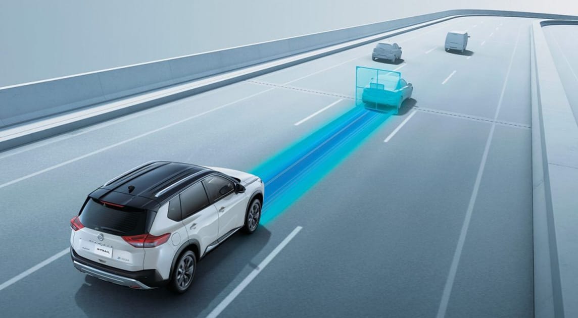 propilot 2 0 tis nissan pos i aftonomia allazei tin empeiria odigisis