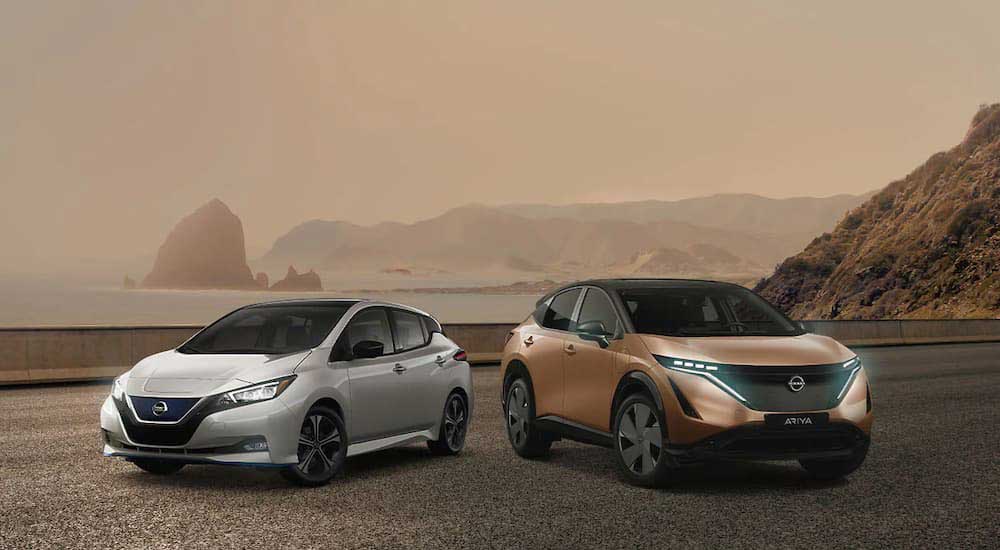 nissan leaf vs ariya poio ilektriko hatchback gia kathimerini chrisi