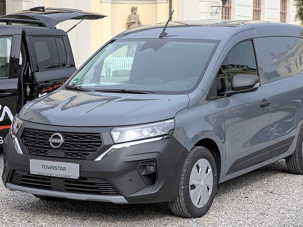 nissan townstar 2025 to idaniko van gia epangelmaties stin kerkyra