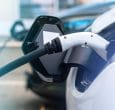 ilektriko i yvridiko nissan poio tairiazei stis anagkes sas