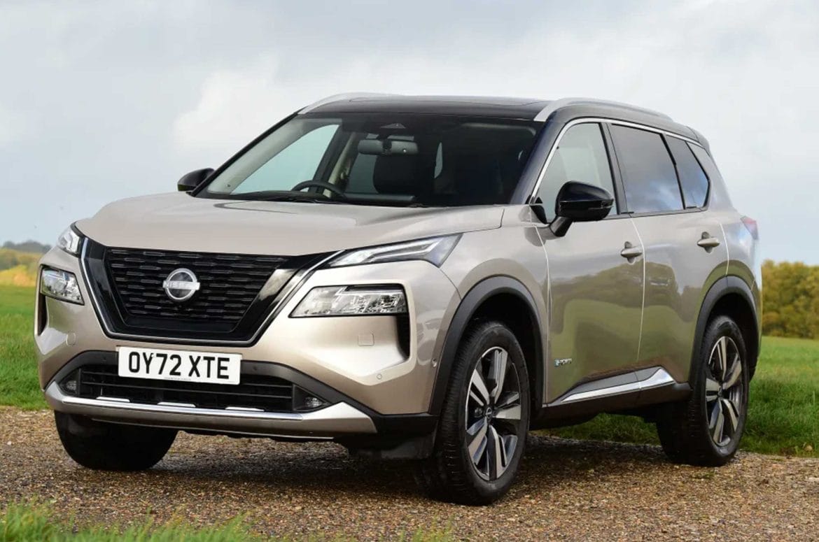 nissan x trail vs kia sportage 7 theseis vs plug in hybrid