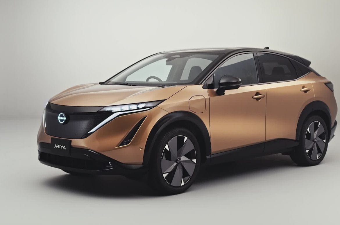 nissan ariya vs hyundai ioniq 5 machi ilektrikon crossover
