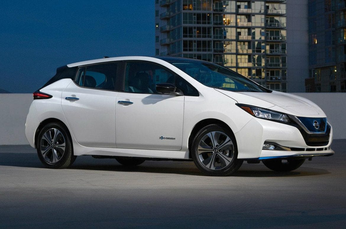 nissan leaf vs renault megane e tech electric machi ilektrikon
