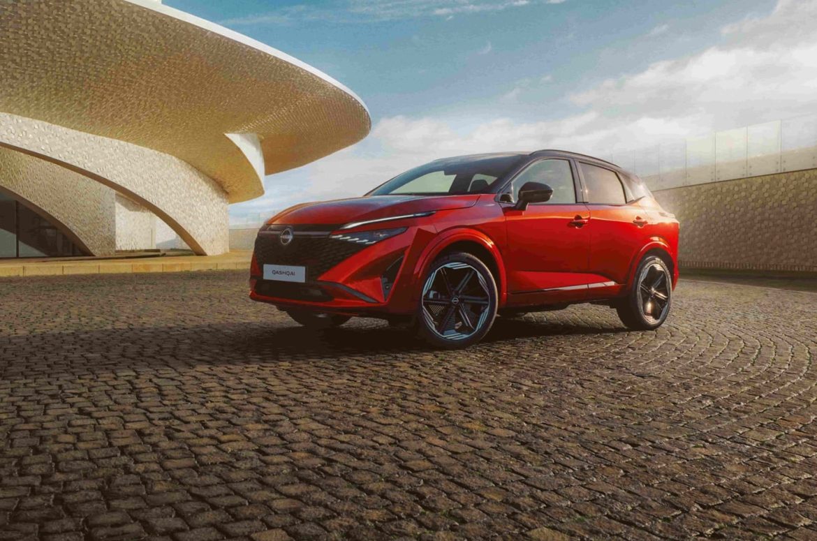qashqai e power vs peugeot 3008 hybrid poio yvridiko kyriarchei