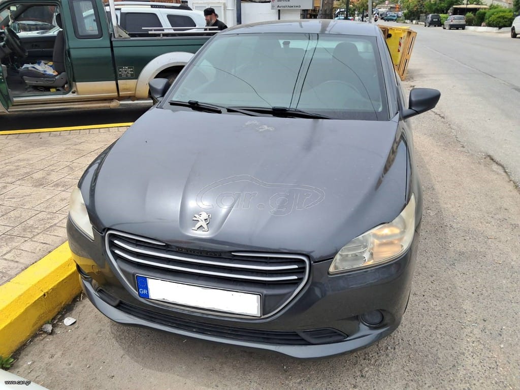 Peugeot 301 2016 (4)