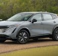 nissan ariya vs zeekr 7x i apodedeigmeni epilogi apenanti sti nea navarchida