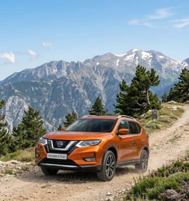 nissan x trail e power vs byd atto 2 dm i oikogeneiako suv apenanti se exypno plug in hybrid